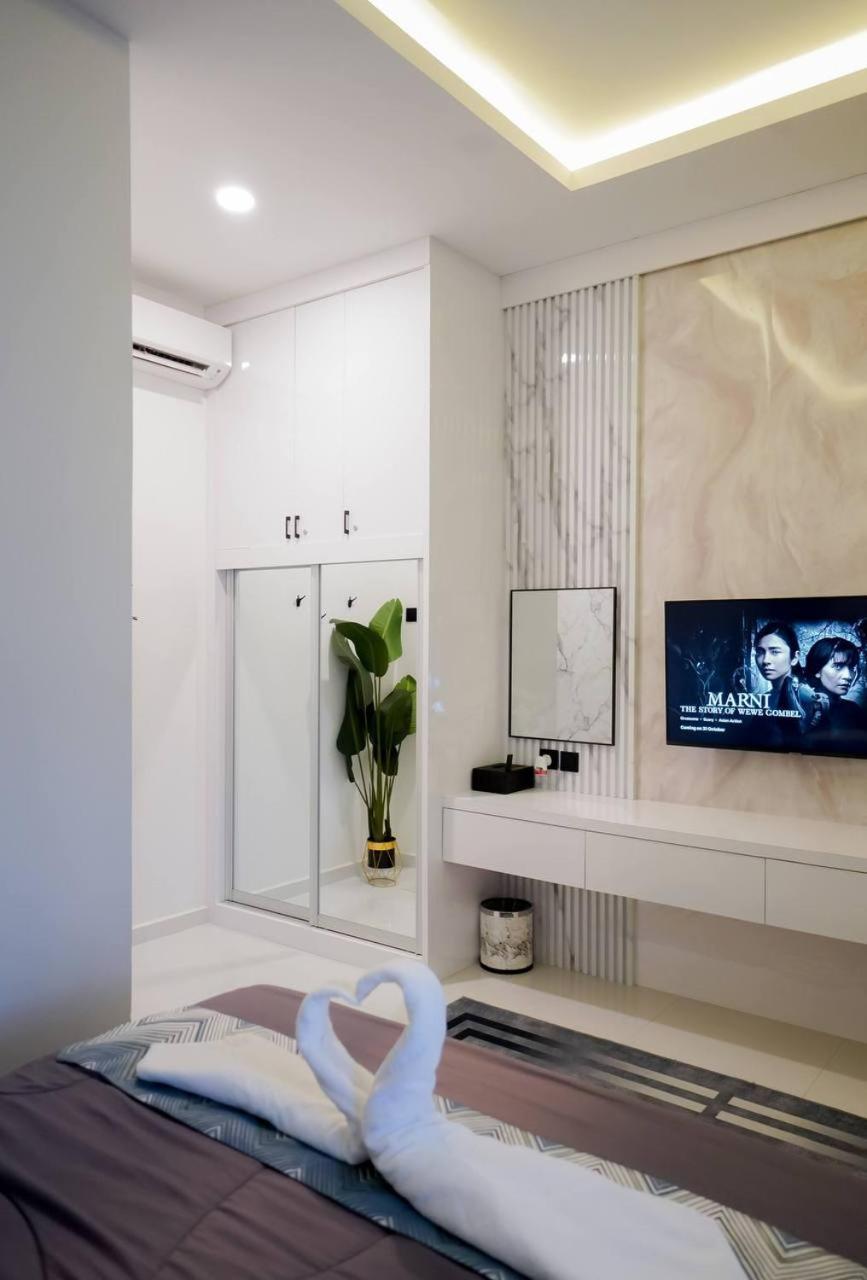 Auranad Tinyhouse Bandar Tanah Merah Wifi Netflix Exterior photo