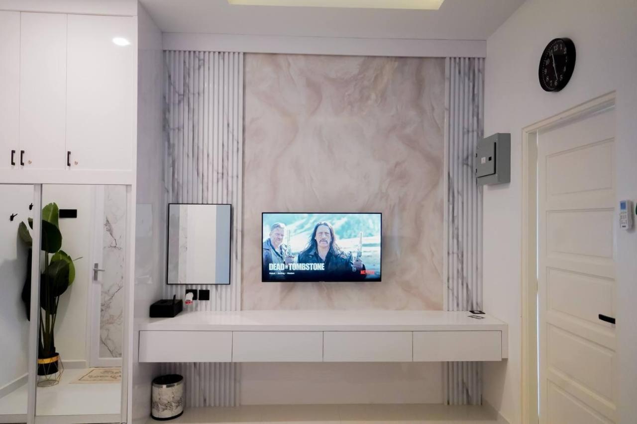 Auranad Tinyhouse Bandar Tanah Merah Wifi Netflix Exterior photo