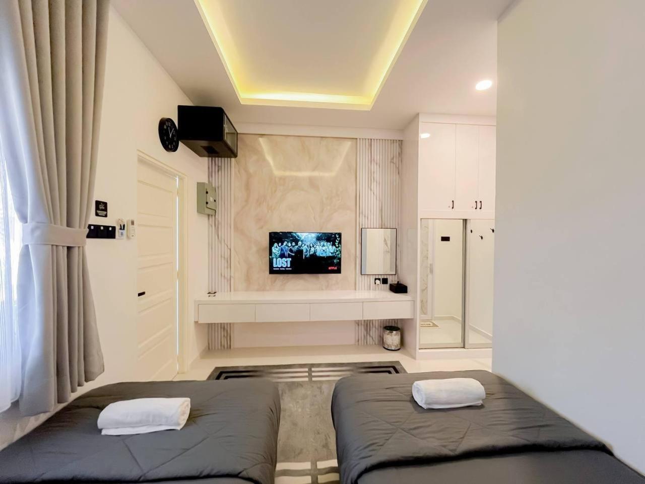 Auranad Tinyhouse Bandar Tanah Merah Wifi Netflix Exterior photo