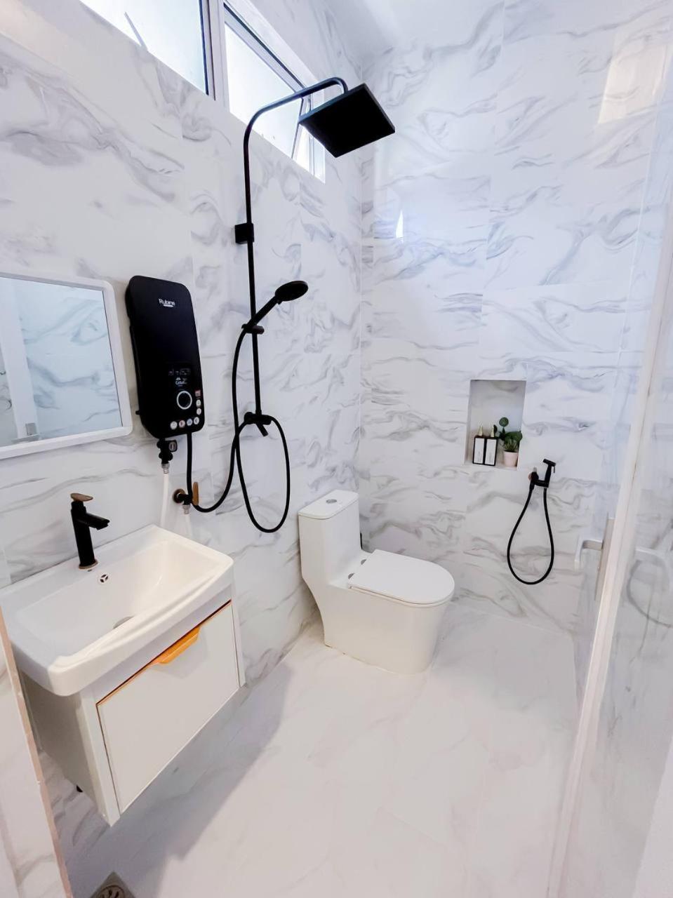 Auranad Tinyhouse Bandar Tanah Merah Wifi Netflix Exterior photo