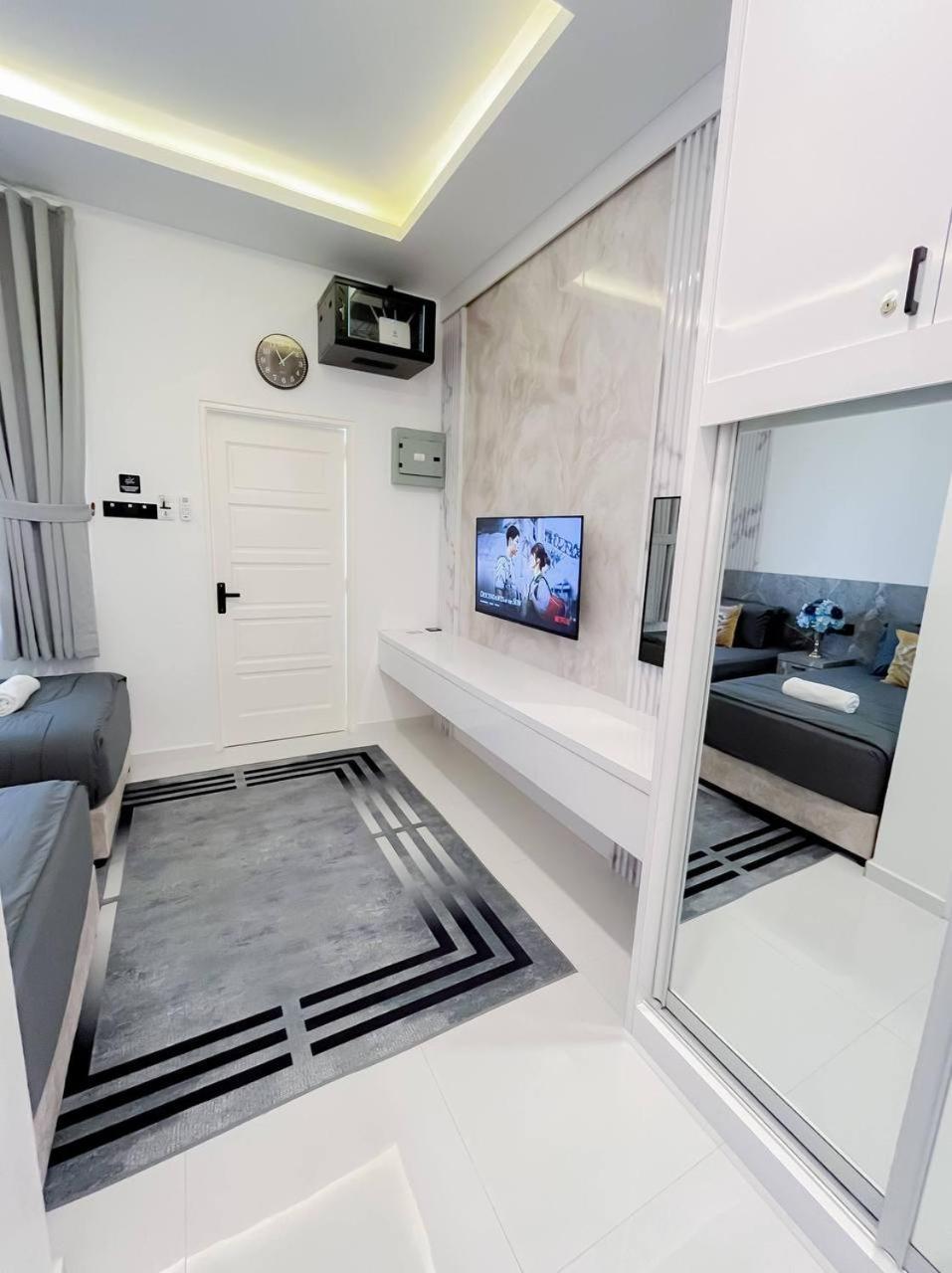 Auranad Tinyhouse Bandar Tanah Merah Wifi Netflix Exterior photo